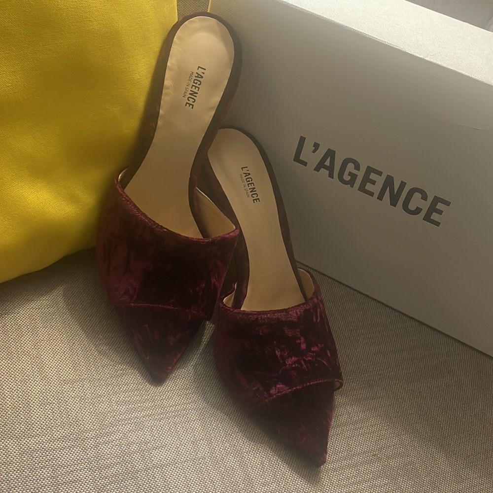 L’AGENCE “Lolita” Velvet Pointed open-toe Mule - BNIB